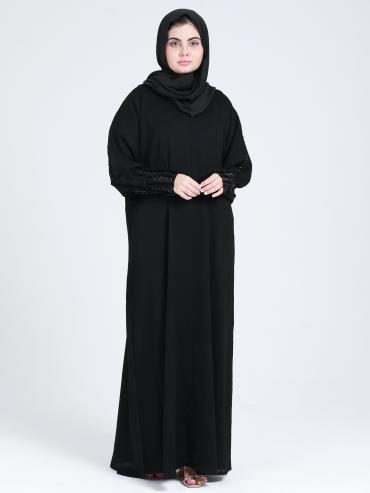 Black Zoom Simple Abaya with Handwork on the Sleeves 
