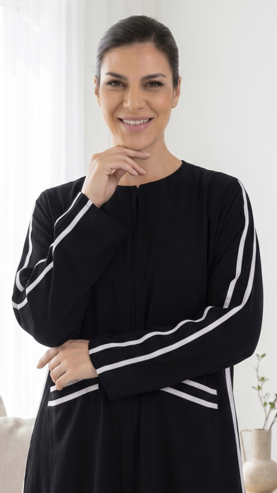 Mahra Stylish Abaya In Black