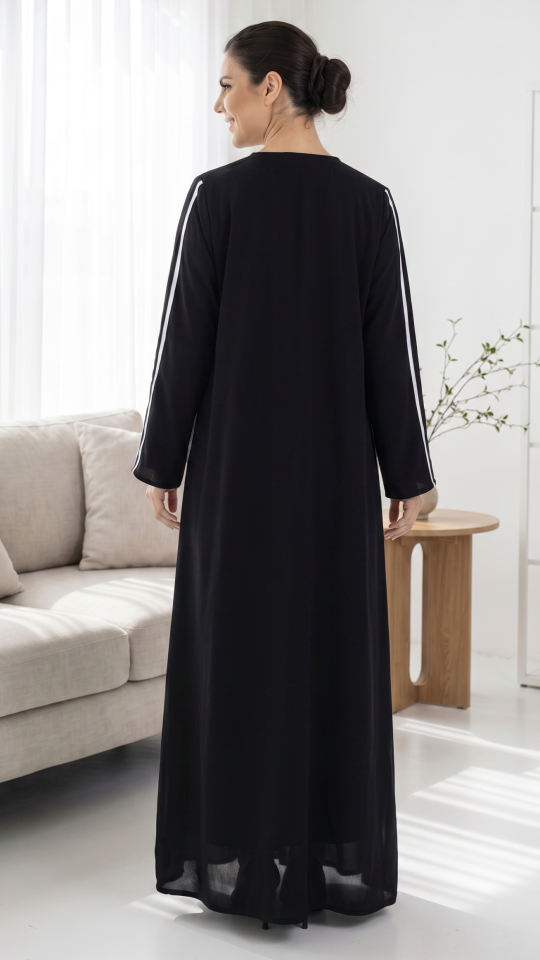 Mahra Stylish Abaya In Black