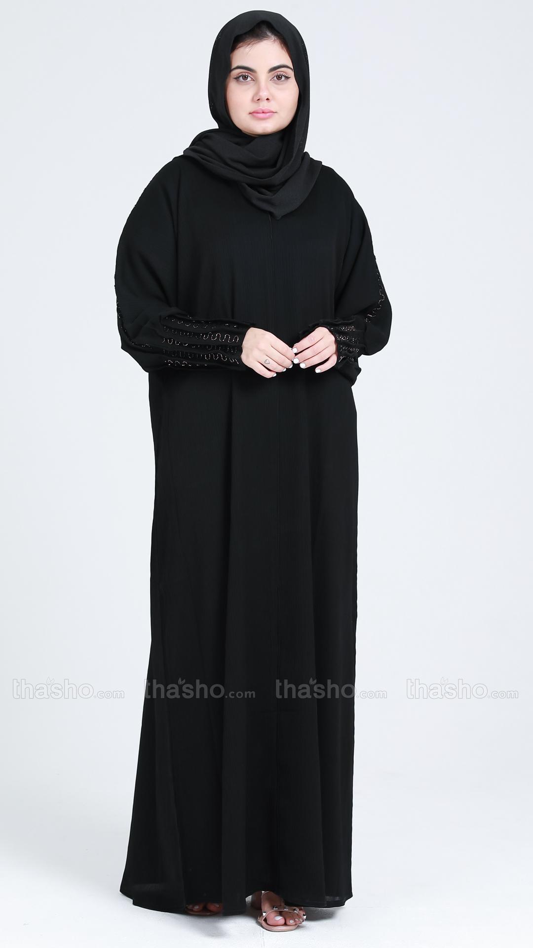 Black Zoom Simple Abaya with Handwork on the Sleeves 