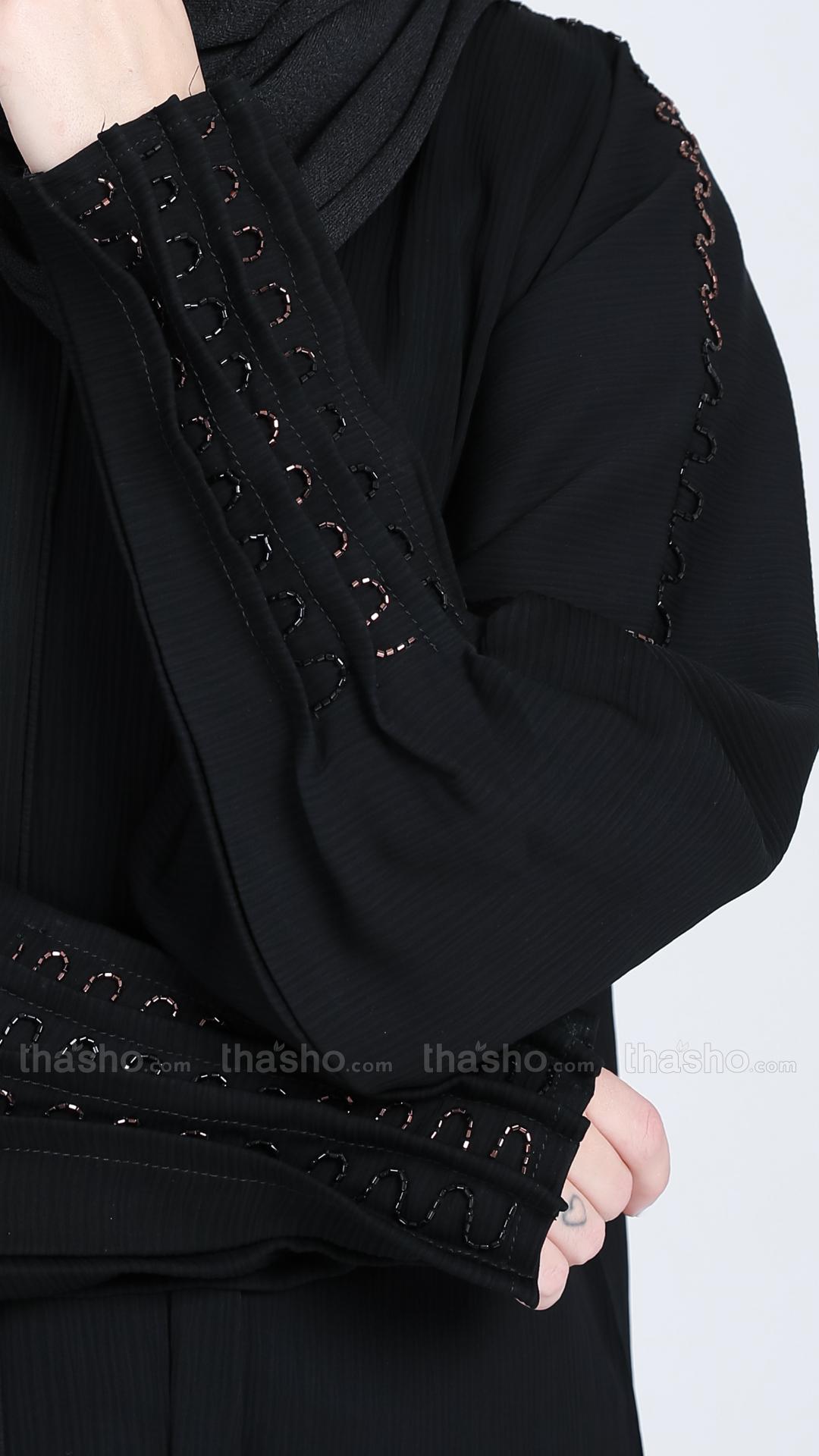 Black Zoom Simple Abaya with Handwork on the Sleeves 
